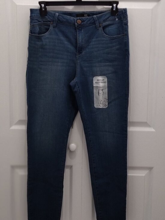 1822 Denim Size 16 Ankle Skinny Jeans NWT No Gap Waistband Stretch Mid Wash - Picture 3 of 10